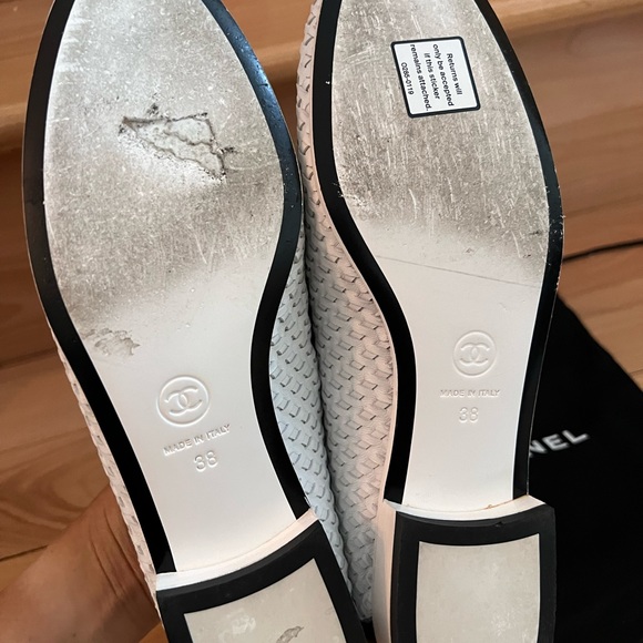 CHANEL 2017 Loafers Size 38 in great condition - Picture 2 of 7